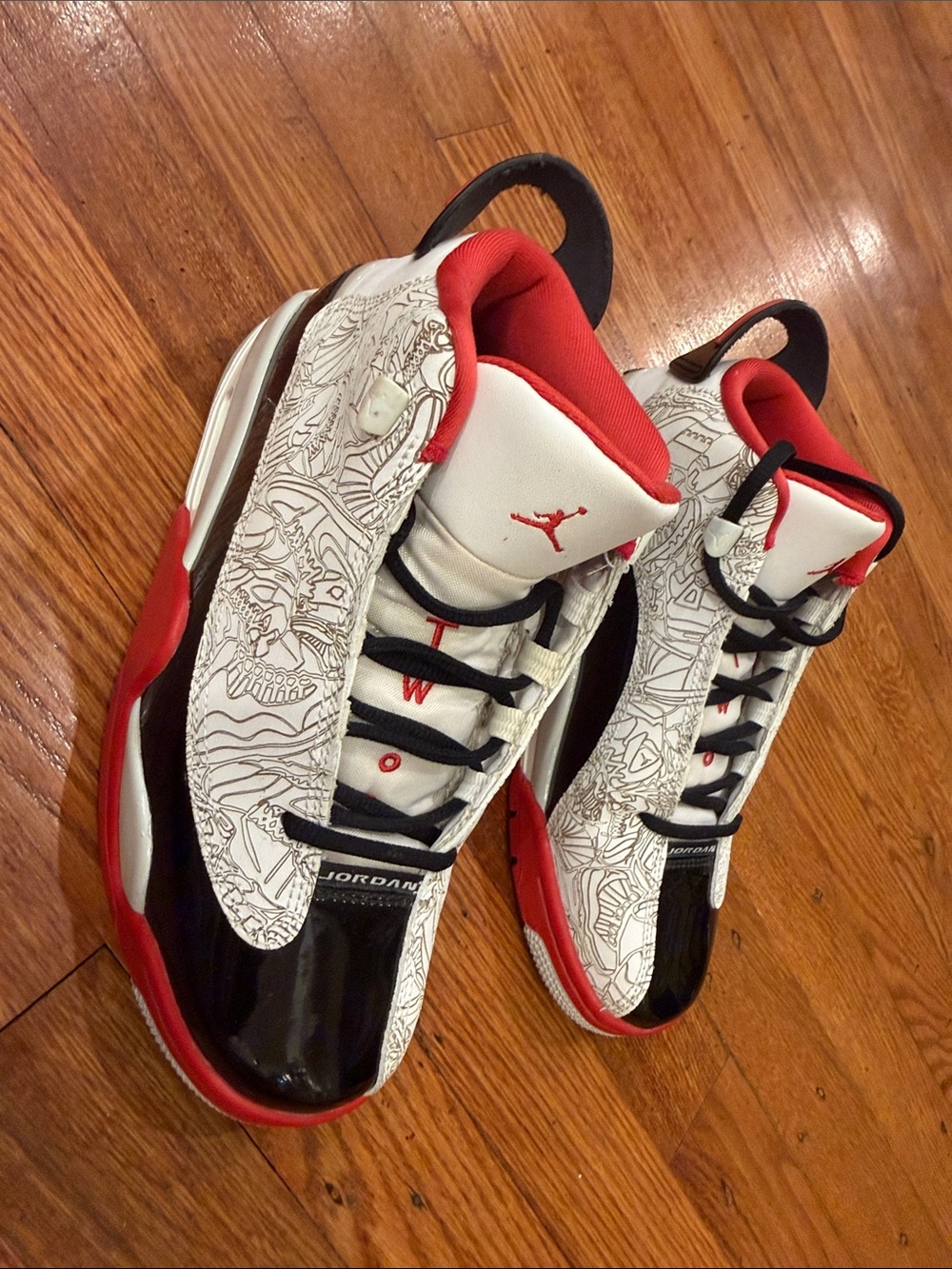 size 5 Jordan kids  Sneakers White/Red/Black with use good condition